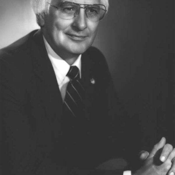 Claude Ulysse Lefebvre, maire de Laval en 1981